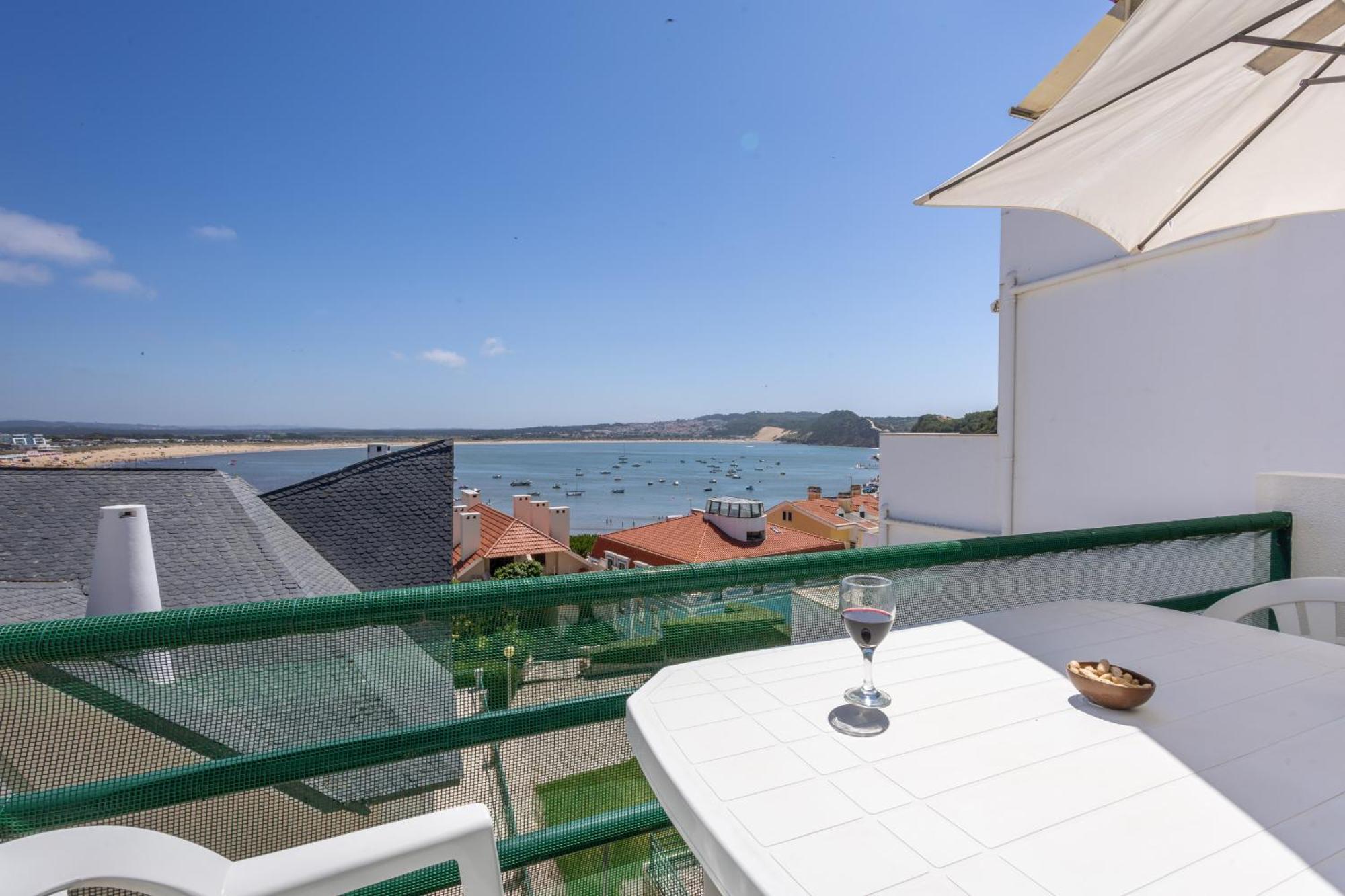 Ferienwohnung Concha Mar Com Vista Sobre A Baia São Martinho do Porto Exterior foto