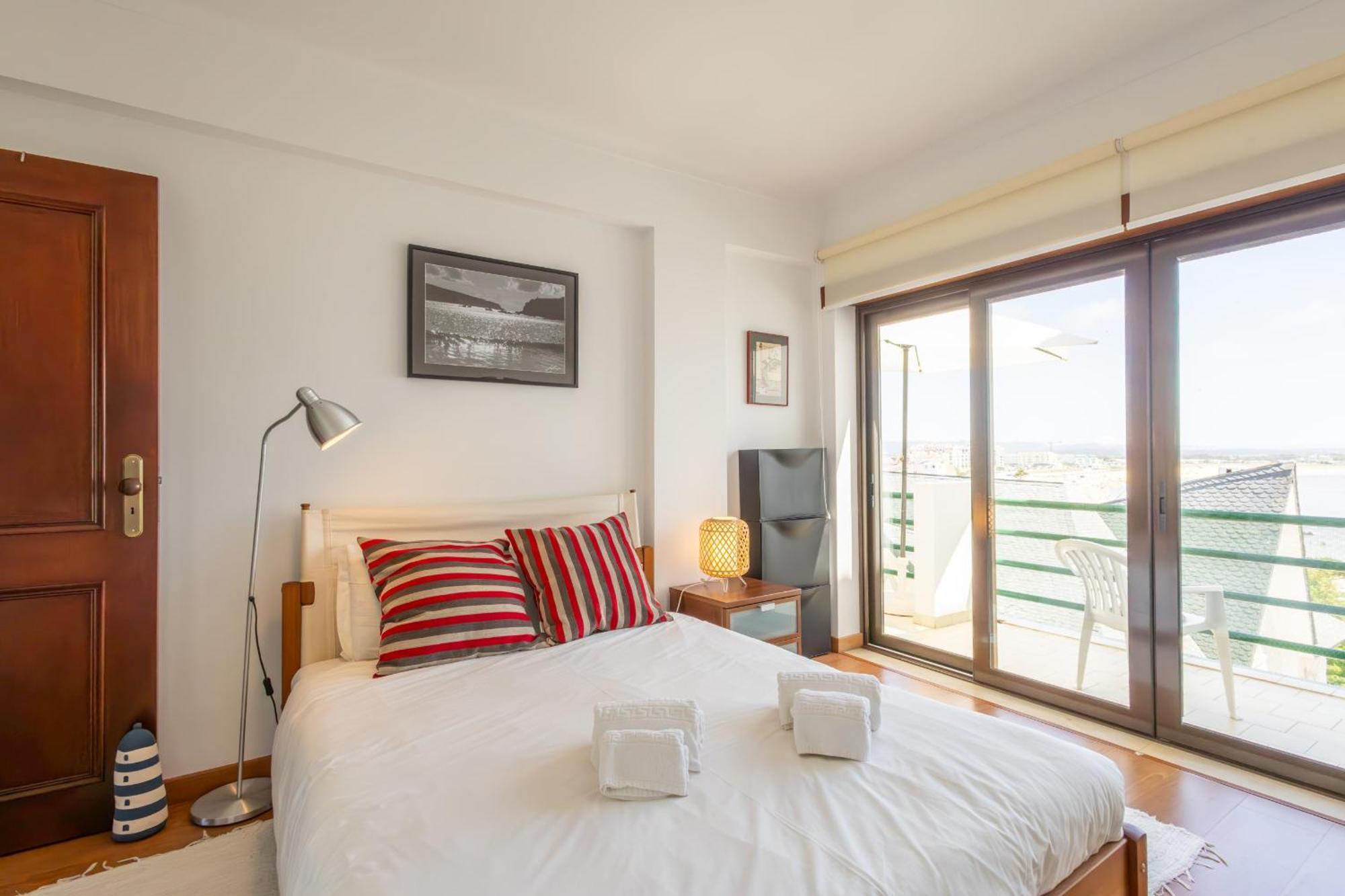 Ferienwohnung Concha Mar Com Vista Sobre A Baia São Martinho do Porto Exterior foto